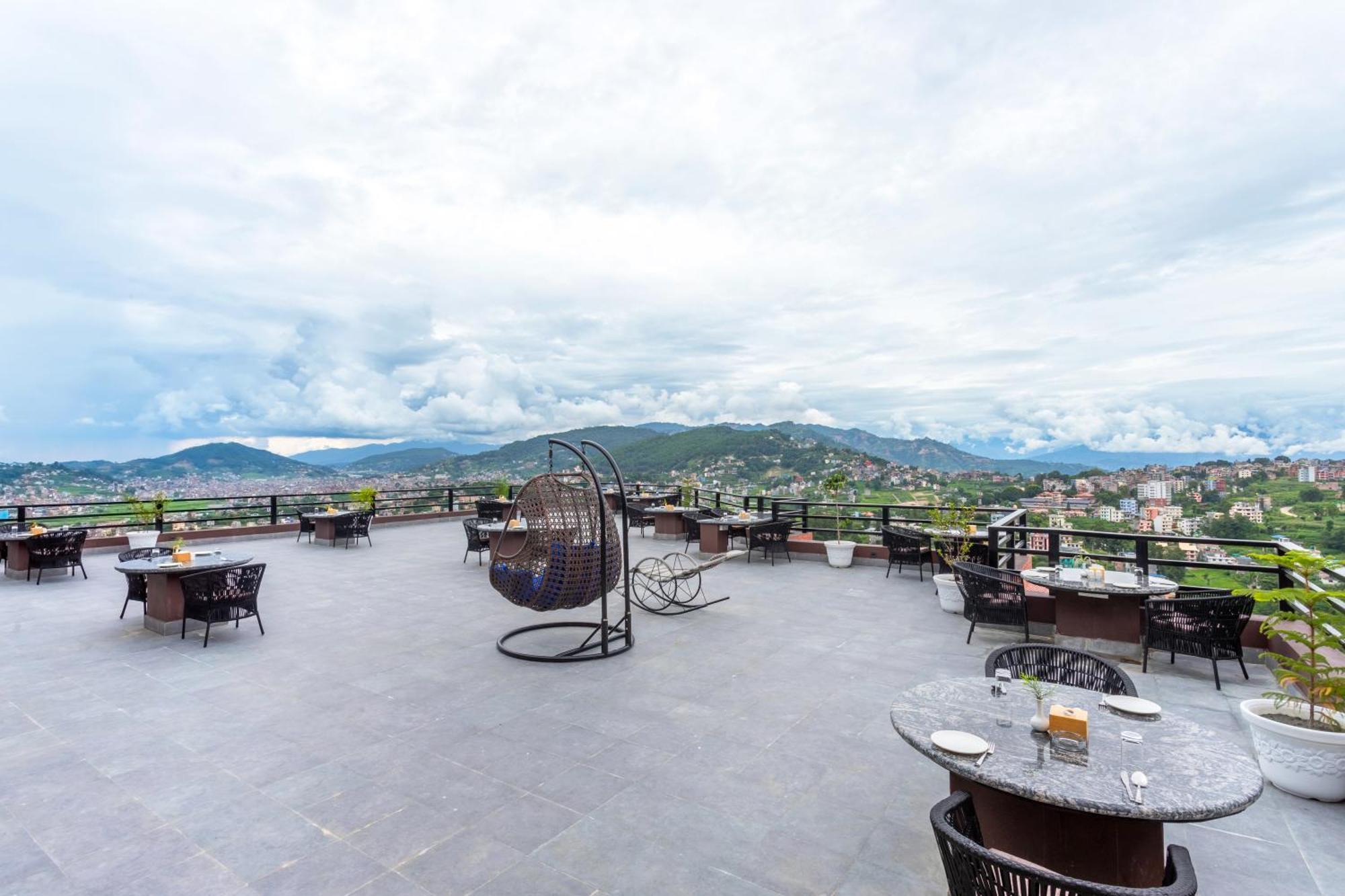 Sky Garden Resort Дуліхел Екстер'єр фото