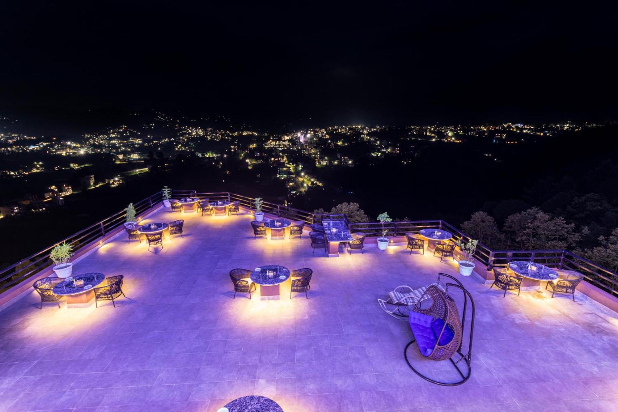 Sky Garden Resort Дуліхел Екстер'єр фото